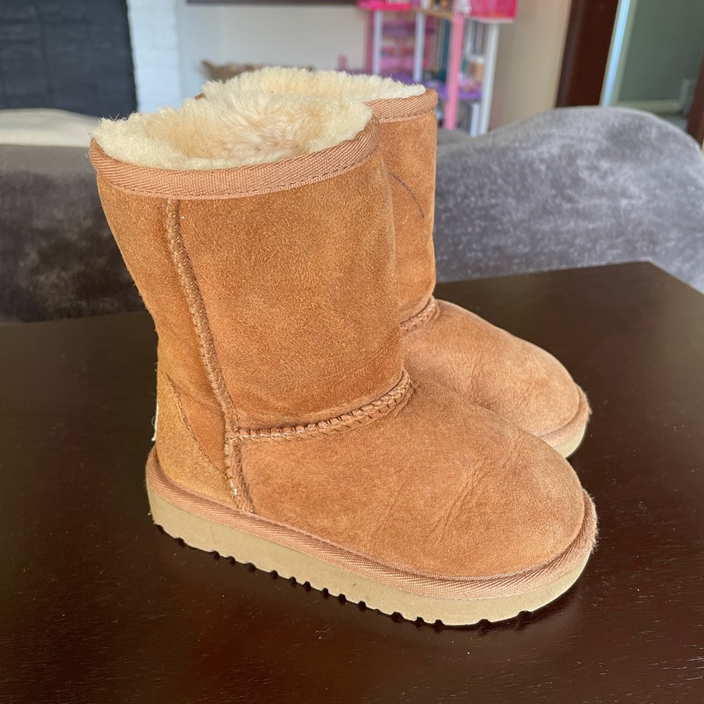 COPY - Toddler Ugg Classic II Boot